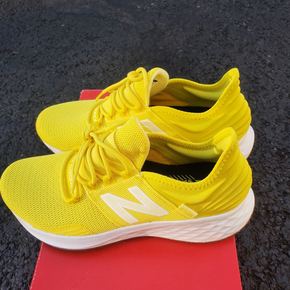 Women's New Balance Roav - Yellow & White